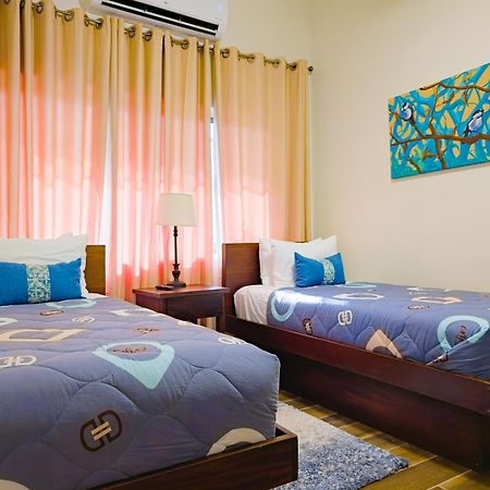 Louis' Apartments Placencia Zewnętrze zdjęcie
