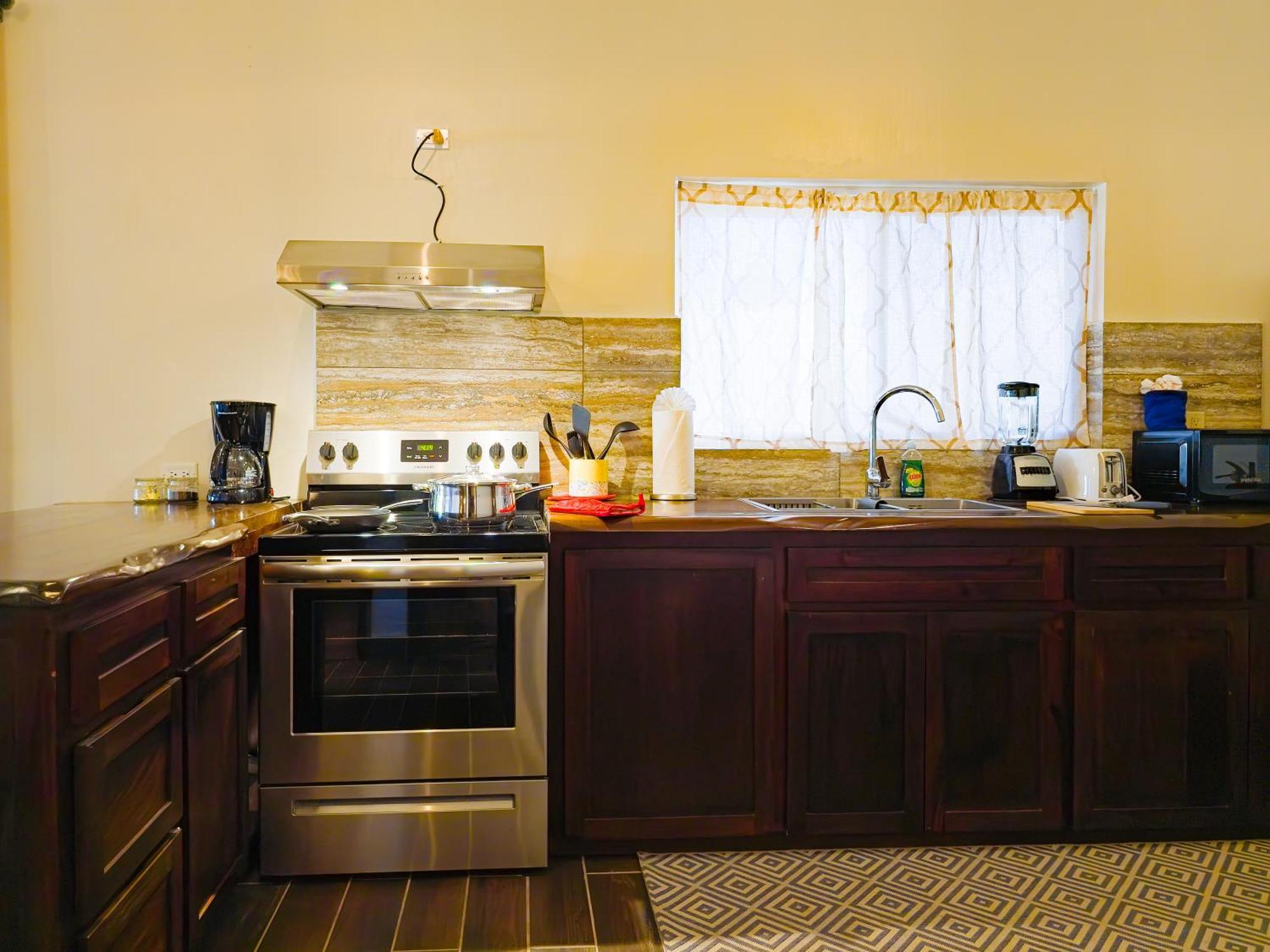 Louis' Apartments Placencia Zewnętrze zdjęcie