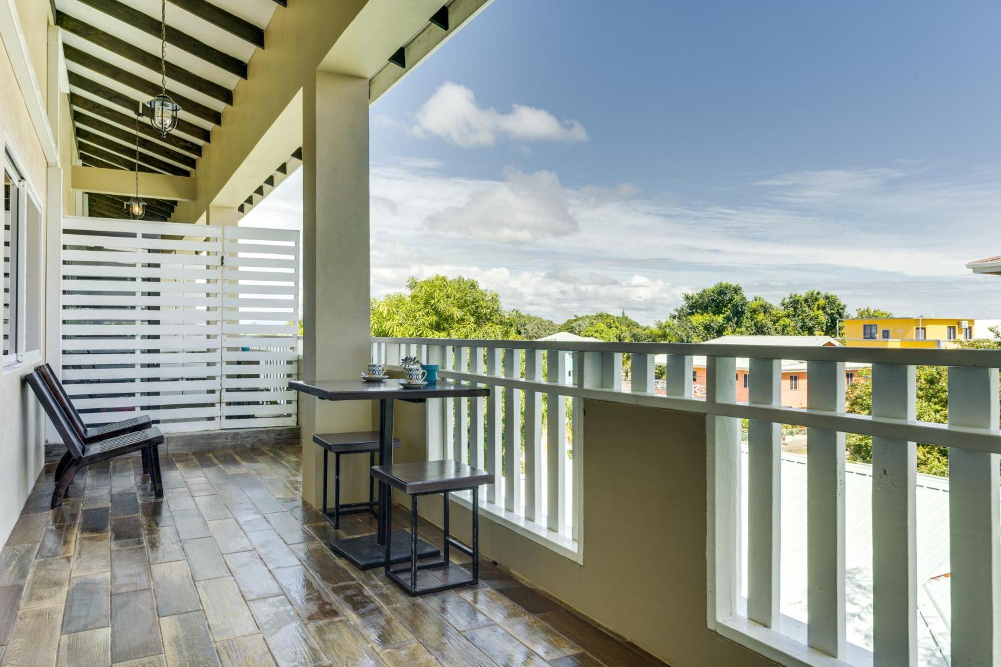 Louis' Apartments Placencia Zewnętrze zdjęcie