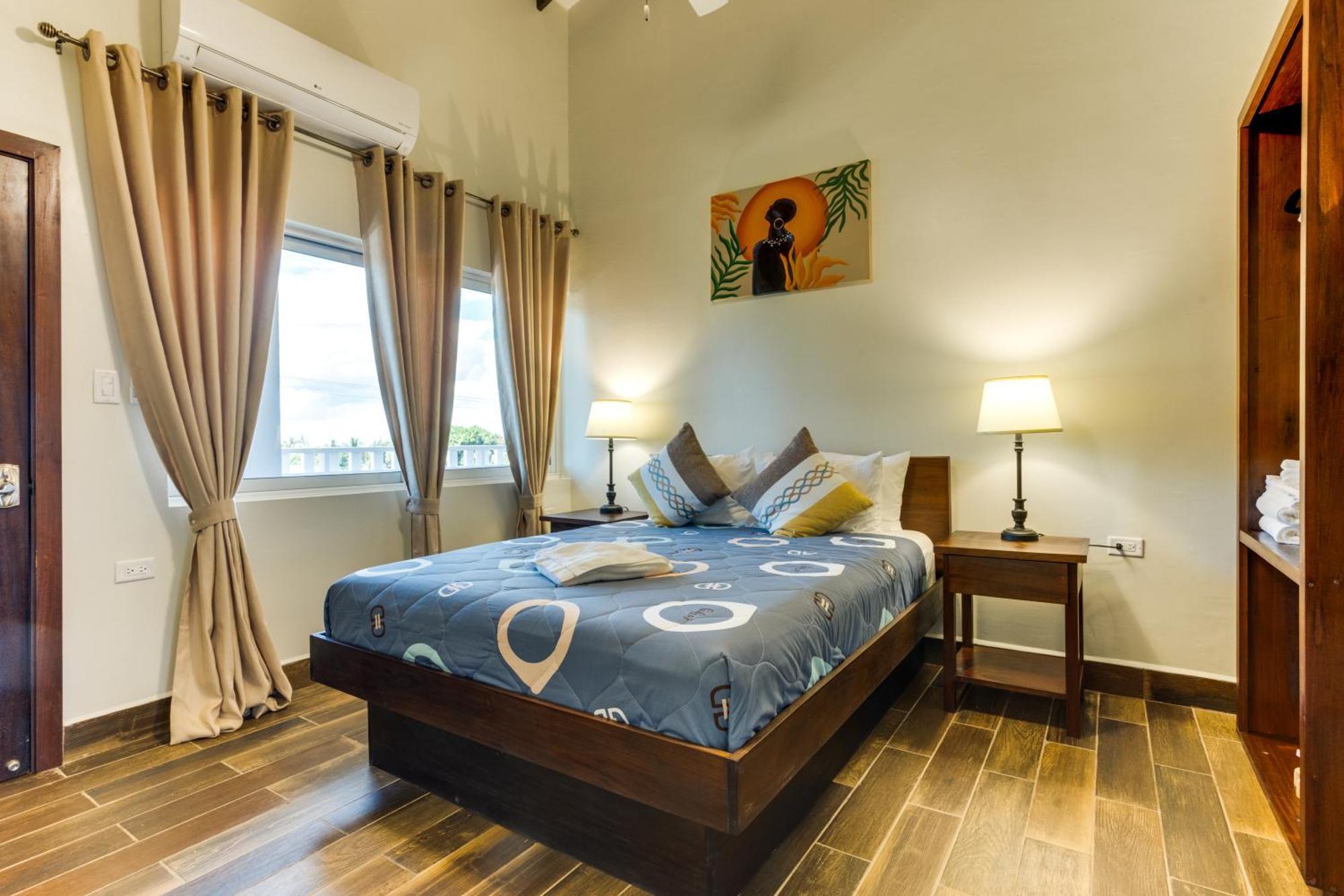 Louis' Apartments Placencia Zewnętrze zdjęcie