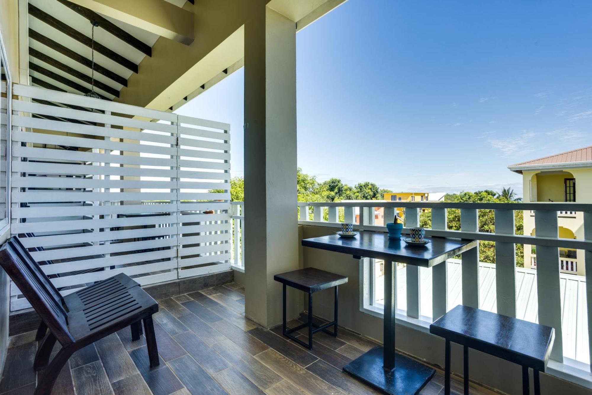 Louis' Apartments Placencia Zewnętrze zdjęcie